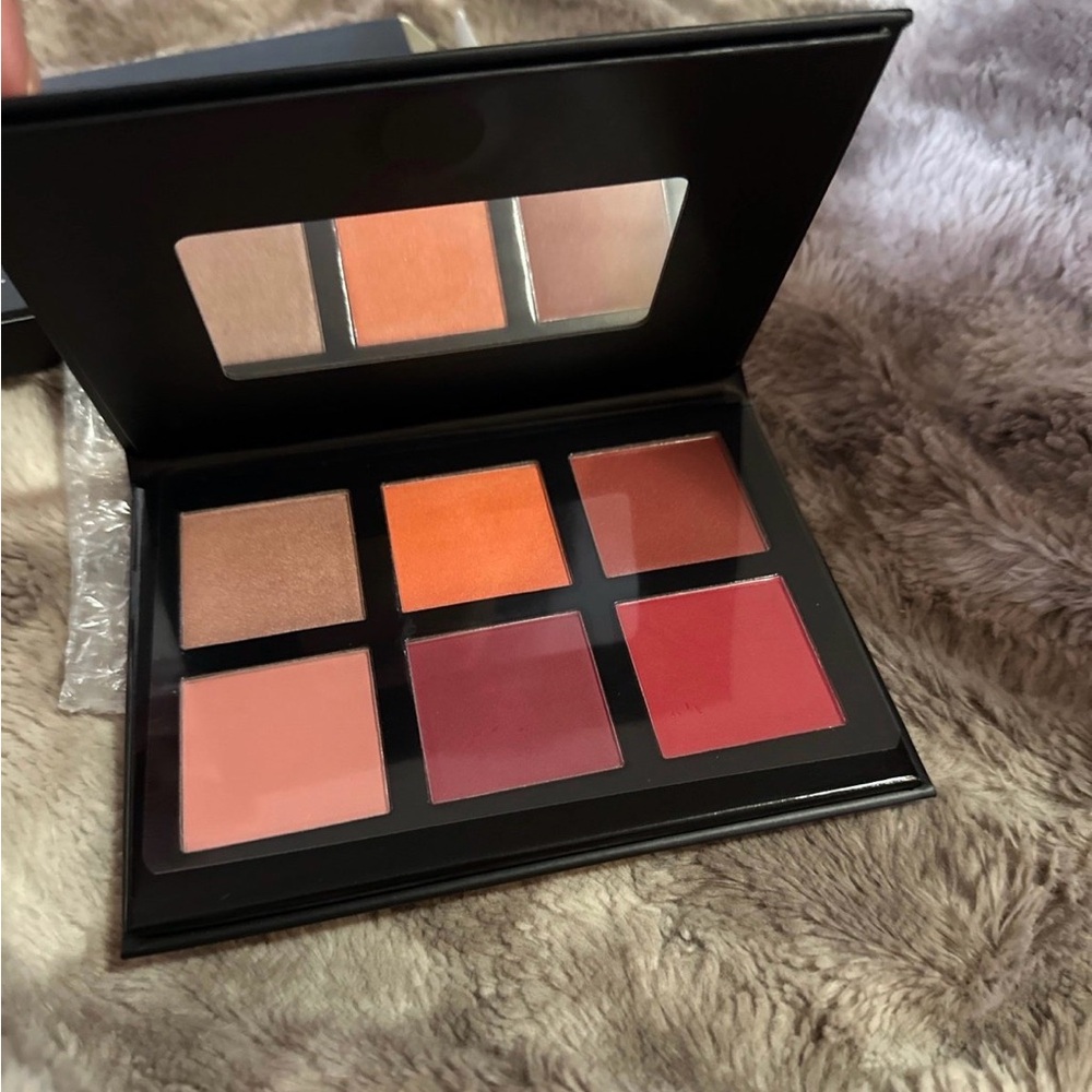 Exposed 2 Blush Palette - Black and Red